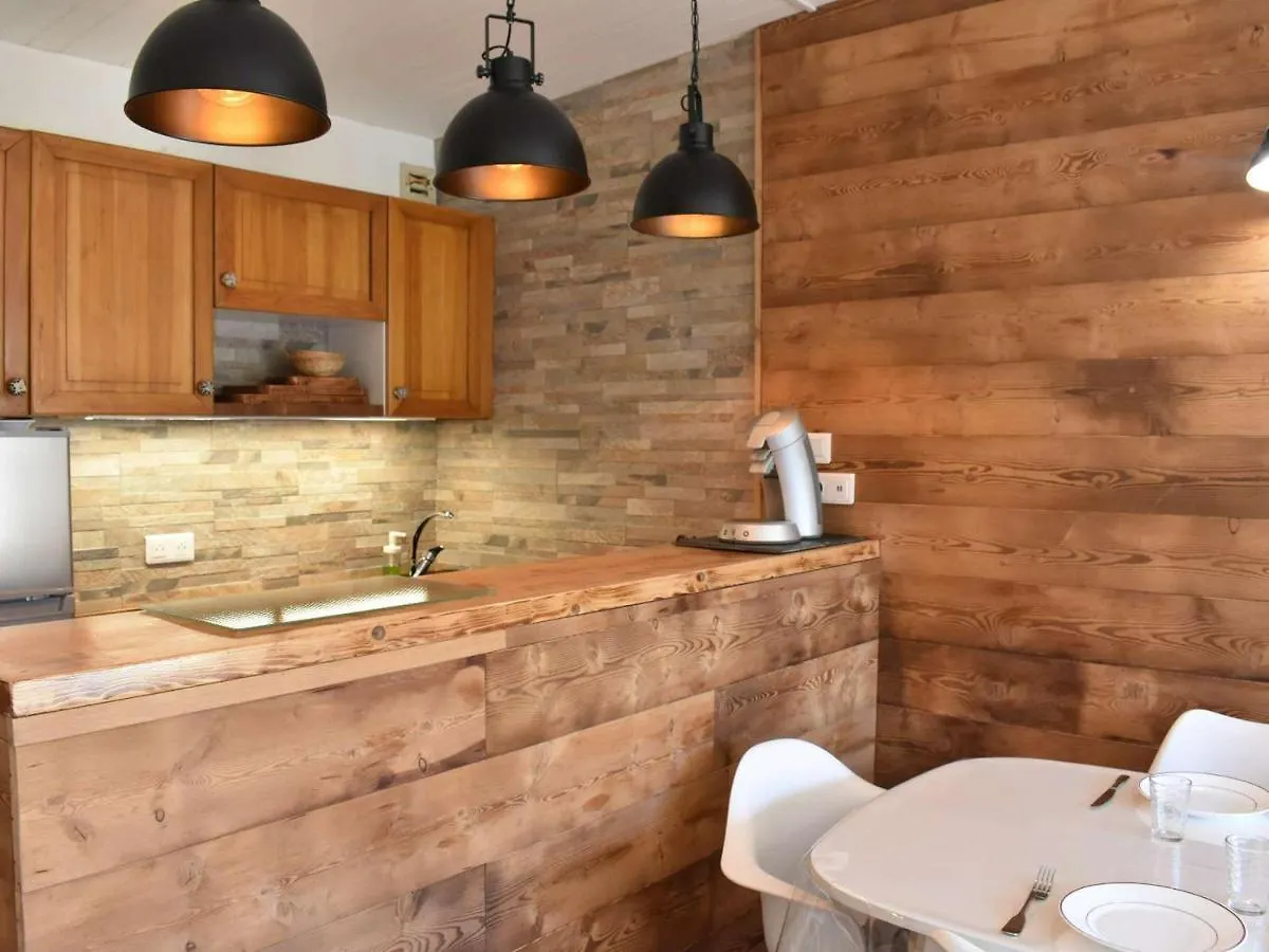 Appartement 2 Pieces, Cabine, Balcon, Pres Des Pistes, 6 Pers - Fr-1-180-95 Meribel 0*,  France