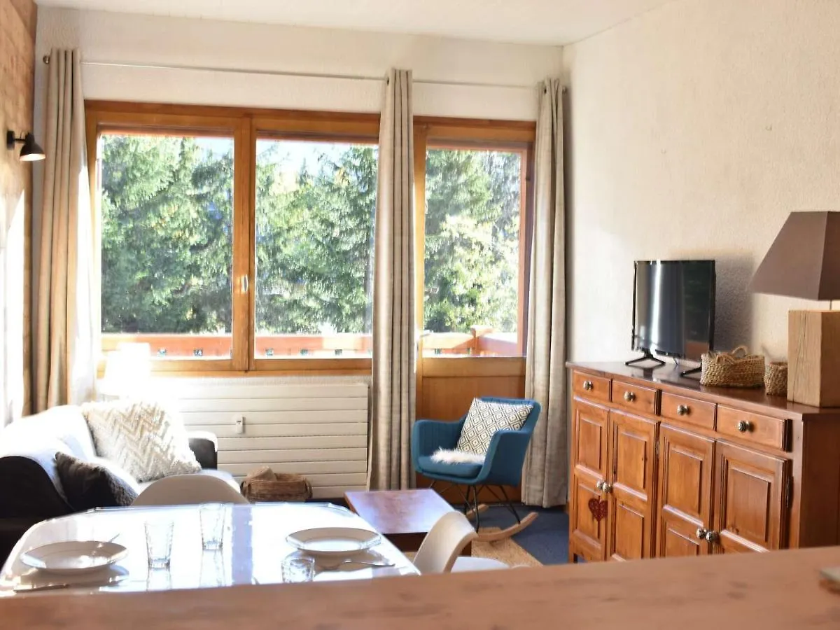 Appartement 2 Pieces, Cabine, Balcon, Pres Des Pistes, 6 Pers - Fr-1-180-95 Meribel 0*,  France